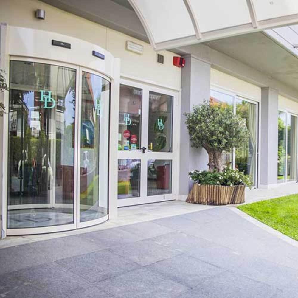 Hotel Dany Marina di Massa Exteriör bild