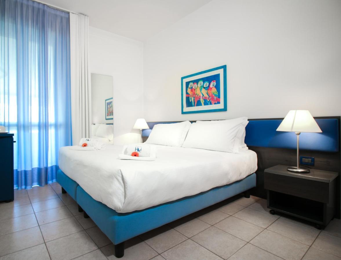 Hotel Dany Marina di Massa Exteriör bild