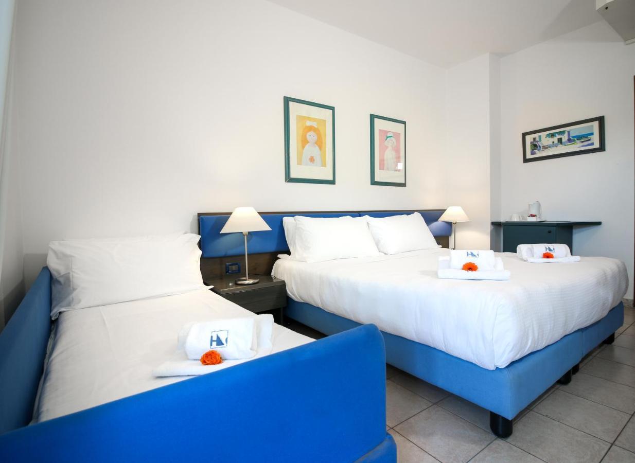 Hotel Dany Marina di Massa Exteriör bild