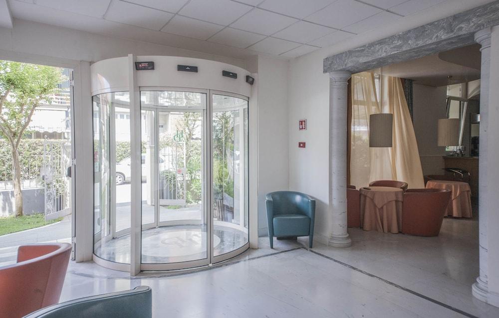 Hotel Dany Marina di Massa Exteriör bild