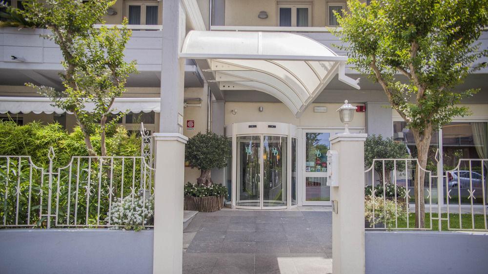 Hotel Dany Marina di Massa Exteriör bild