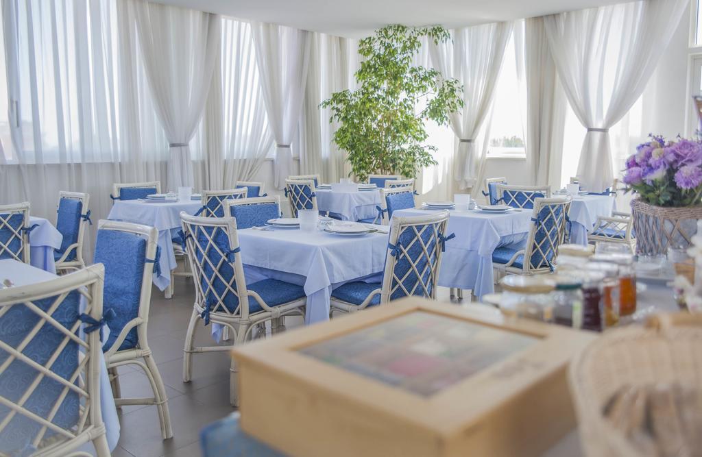 Hotel Dany Marina di Massa Exteriör bild