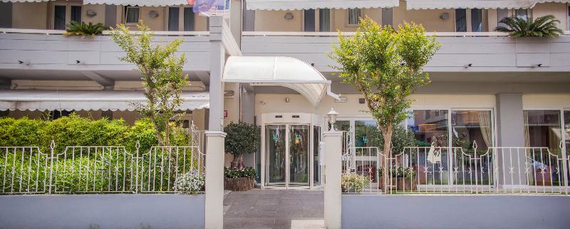 Hotel Dany Marina di Massa Exteriör bild