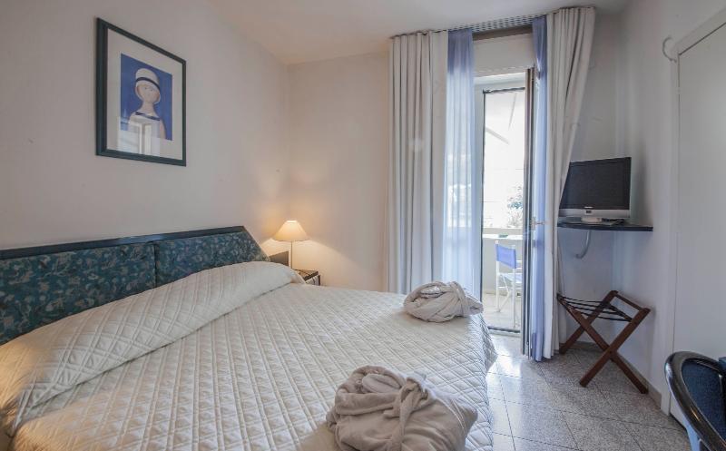 Hotel Dany Marina di Massa Exteriör bild